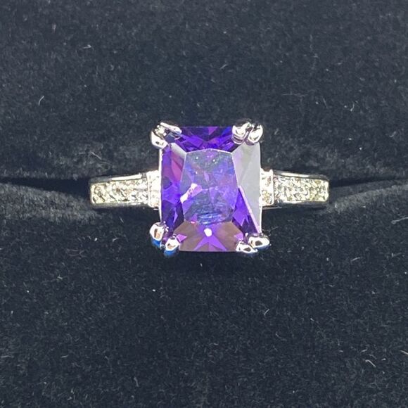 💛 10k White Gold Amethyst & CZ Ring - Picture 1 of 8